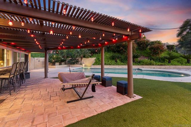 12429 Damasco Ct, San Diego, CA 92128