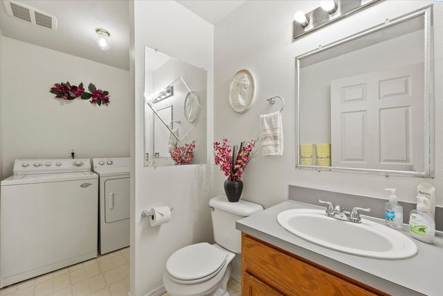 1617 W 24th Ave, Kennewick, WA 99337