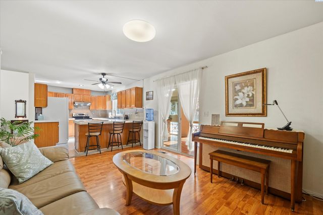 1617 W 24th Ave, Kennewick, WA 99337