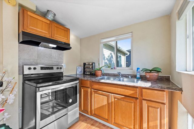 1617 W 24th Ave, Kennewick, WA 99337