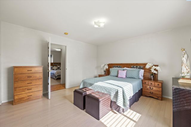 1617 W 24th Ave, Kennewick, WA 99337