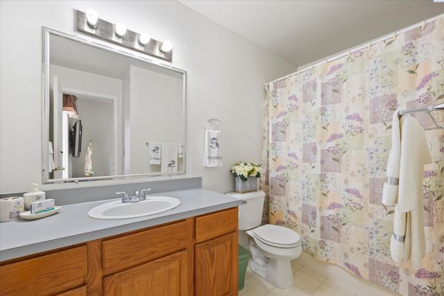 1617 W 24th Ave, Kennewick, WA 99337