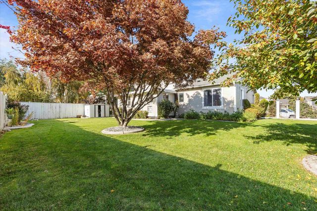 1617 W 24th Ave, Kennewick, WA 99337