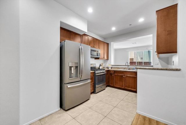 27571 Darrington Avenue 2, Murrieta, CA 92562