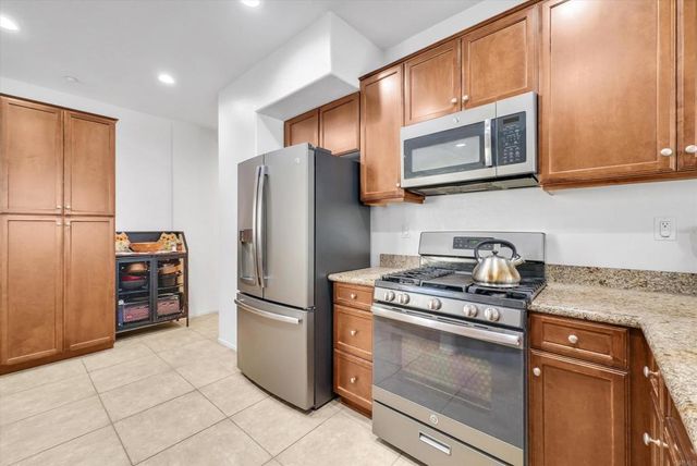 27571 Darrington Avenue 2, Murrieta, CA 92562