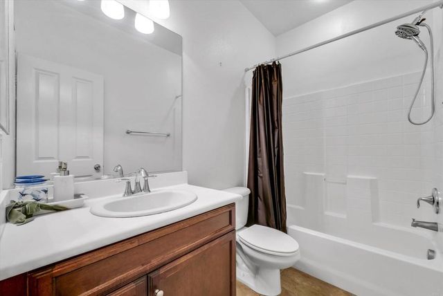 27571 Darrington Avenue 2, Murrieta, CA 92562