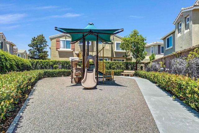 27571 Darrington Avenue 2, Murrieta, CA 92562