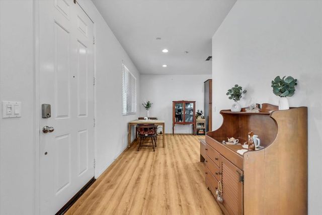 27571 Darrington Avenue 2, Murrieta, CA 92562