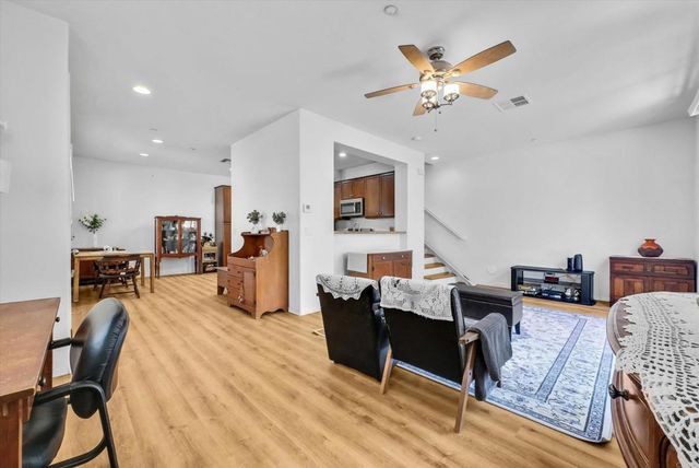 27571 Darrington Avenue 2, Murrieta, CA 92562