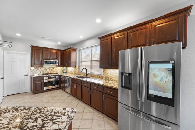 2011 Brianna Lane, Arlington, TX 76001