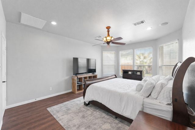 2011 Brianna Lane, Arlington, TX 76001