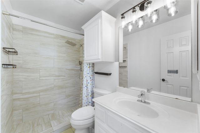 2011 Brianna Lane, Arlington, TX 76001