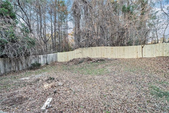 3918 S Creek Court, Stone Mountain, GA 30083