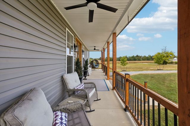 997 Bear Carr Rd, Westmoreland, TN 37186