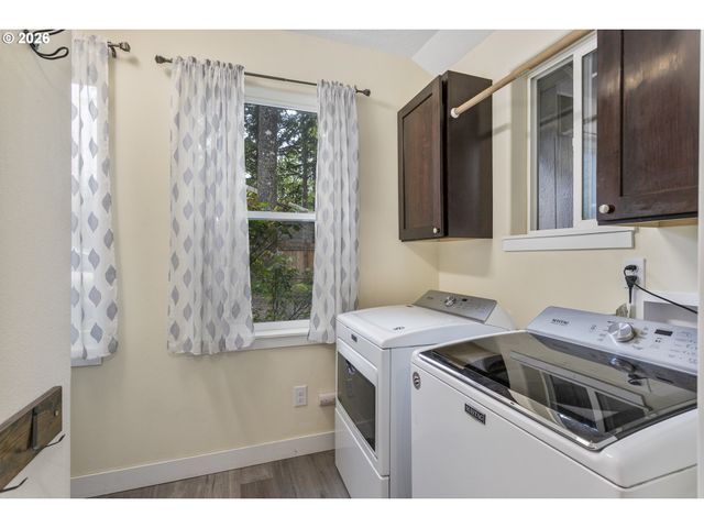 23575 E GUMJUWAC Rd, Brightwood, OR 97011