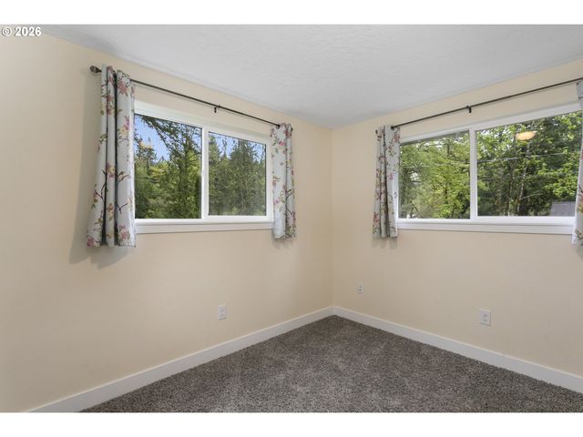 23575 E GUMJUWAC Rd, Brightwood, OR 97011