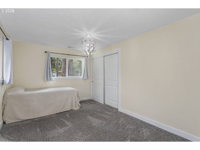 23575 E GUMJUWAC Rd, Brightwood, OR 97011