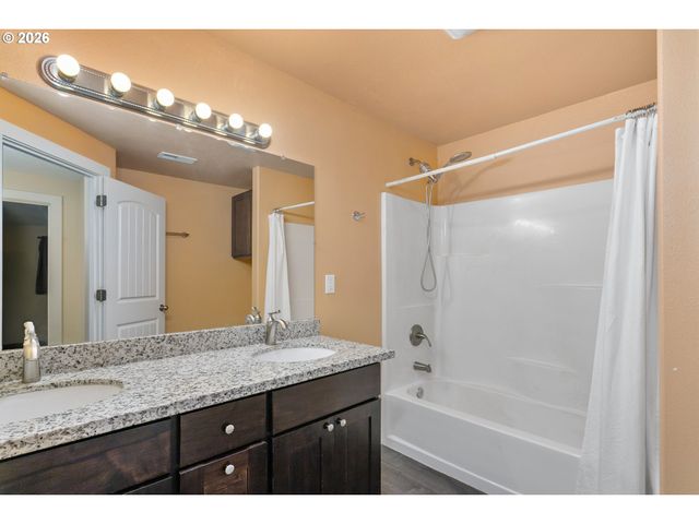 23575 E GUMJUWAC Rd, Brightwood, OR 97011