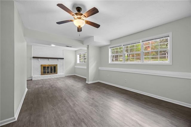 5809 Oakleaf Way, Stone Mountain, GA 30087