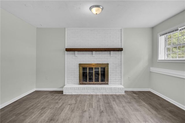 5809 Oakleaf Way, Stone Mountain, GA 30087