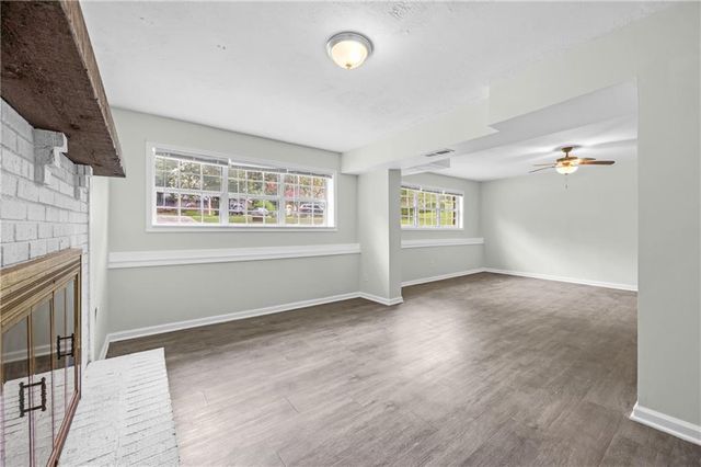 5809 Oakleaf Way, Stone Mountain, GA 30087