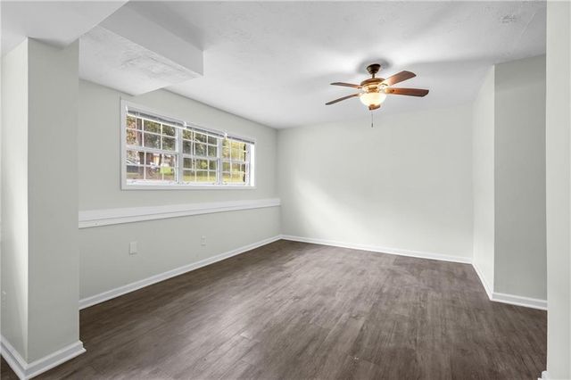 5809 Oakleaf Way, Stone Mountain, GA 30087