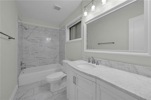 5809 Oakleaf Way, Stone Mountain, GA 30087