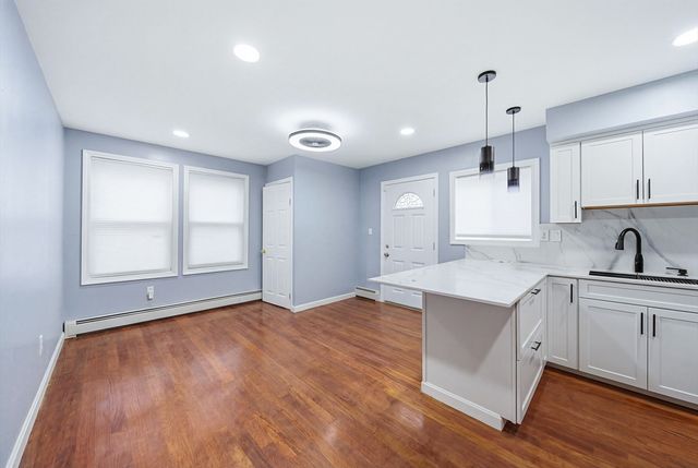 39 Hawthorne 39, Boston, MA 02119