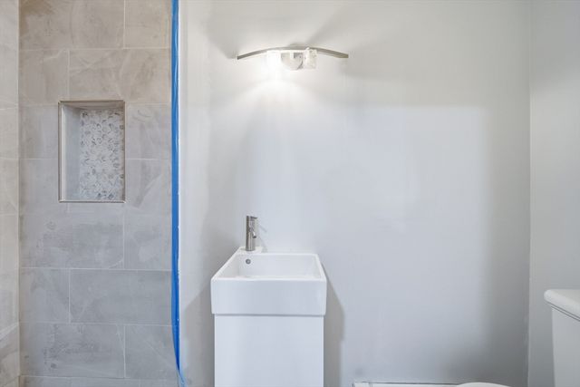 39 Hawthorne 39, Boston, MA 02119