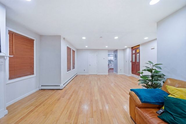 39 Hawthorne 39, Boston, MA 02119