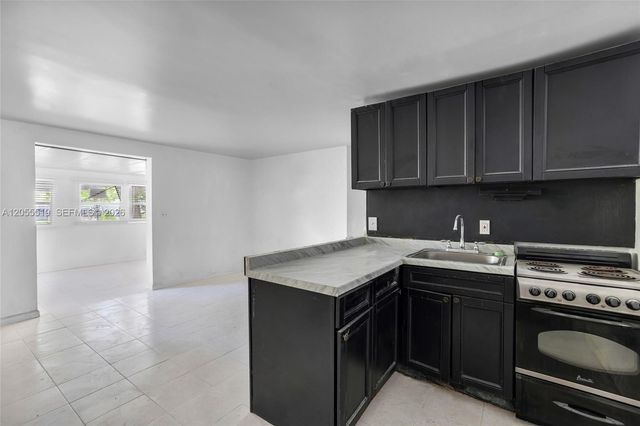 418 S 24th Ave, Hollywood, FL 33020