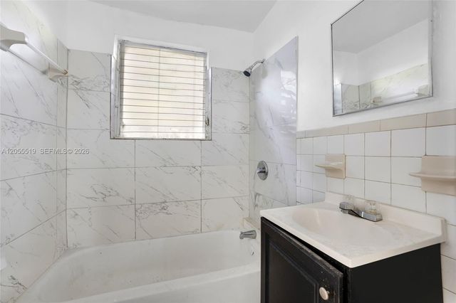 418 S 24th Ave, Hollywood, FL 33020