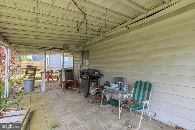 2405 BRUNSWICK RD, Baltimore, MD 21227
