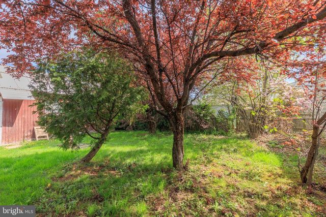 2405 BRUNSWICK RD, Baltimore, MD 21227