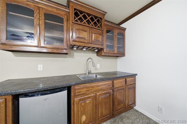 6511 E 83rd Place, Tulsa, OK 74133