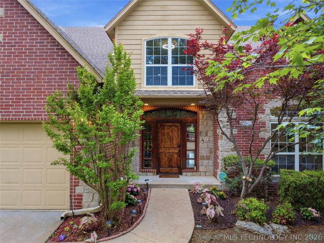 6511 E 83rd Place, Tulsa, OK 74133