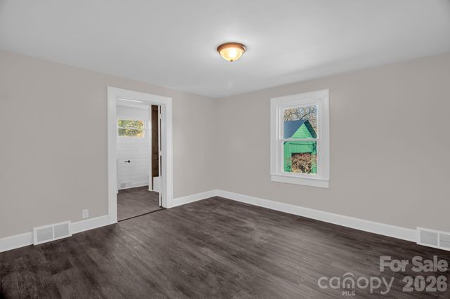 156 Payne Road, Thomasville, NC 27360