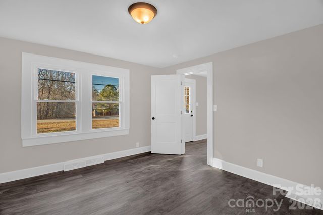 156 Payne Road, Thomasville, NC 27360