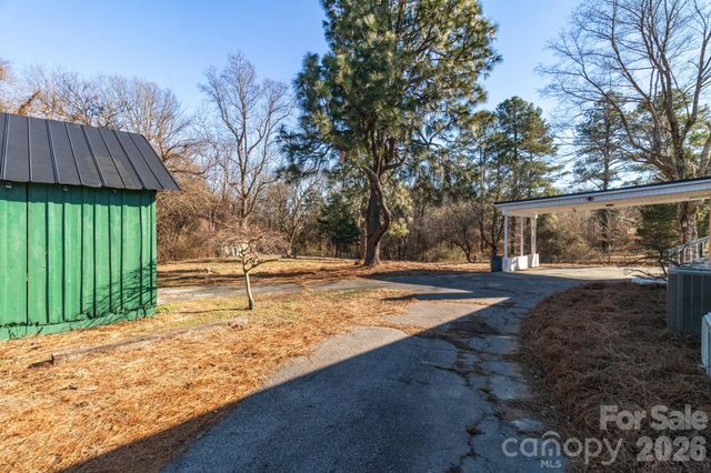 156 Payne Road, Thomasville, NC 27360