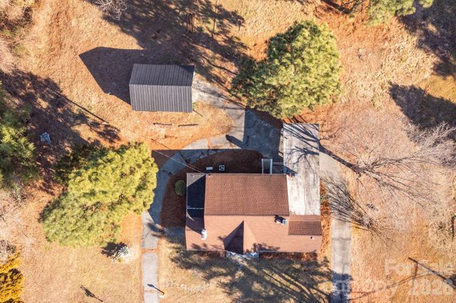 156 Payne Road, Thomasville, NC 27360