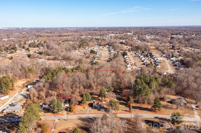 156 Payne Road, Thomasville, NC 27360