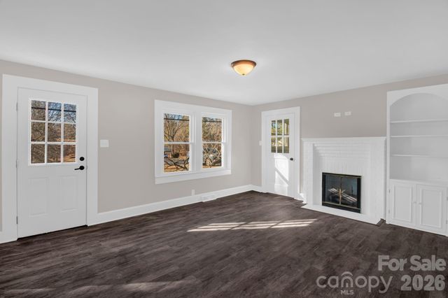 156 Payne Road, Thomasville, NC 27360