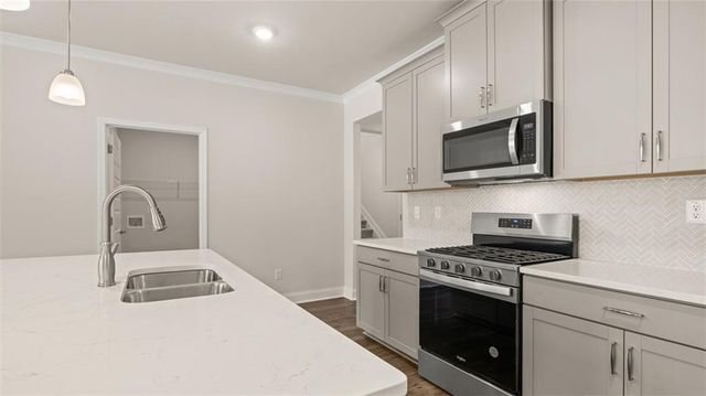 208 Parnassus Road, Locust Grove, GA 30248