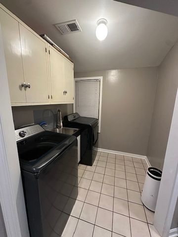 10032 S Cicero Avenue, Oak Lawn, IL 60453