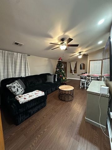 10032 S Cicero Avenue, Oak Lawn, IL 60453