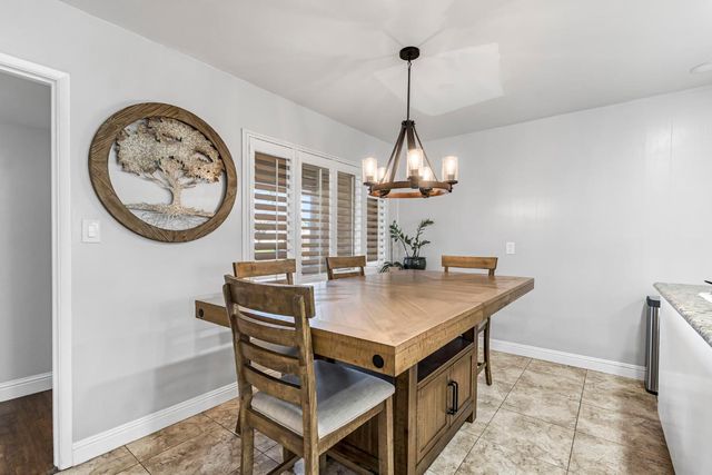 1511 E Almendra Drive, Fresno, CA 93710