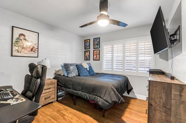 1511 E Almendra Drive, Fresno, CA 93710