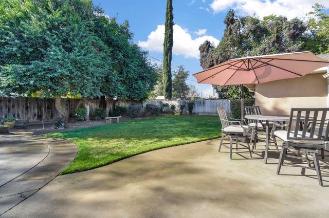 1511 E Almendra Drive, Fresno, CA 93710