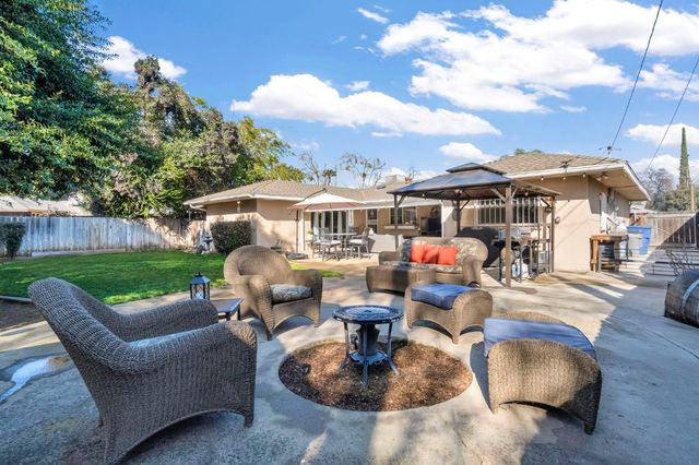 1511 E Almendra Drive, Fresno, CA 93710