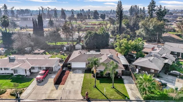 1511 E Almendra Drive, Fresno, CA 93710